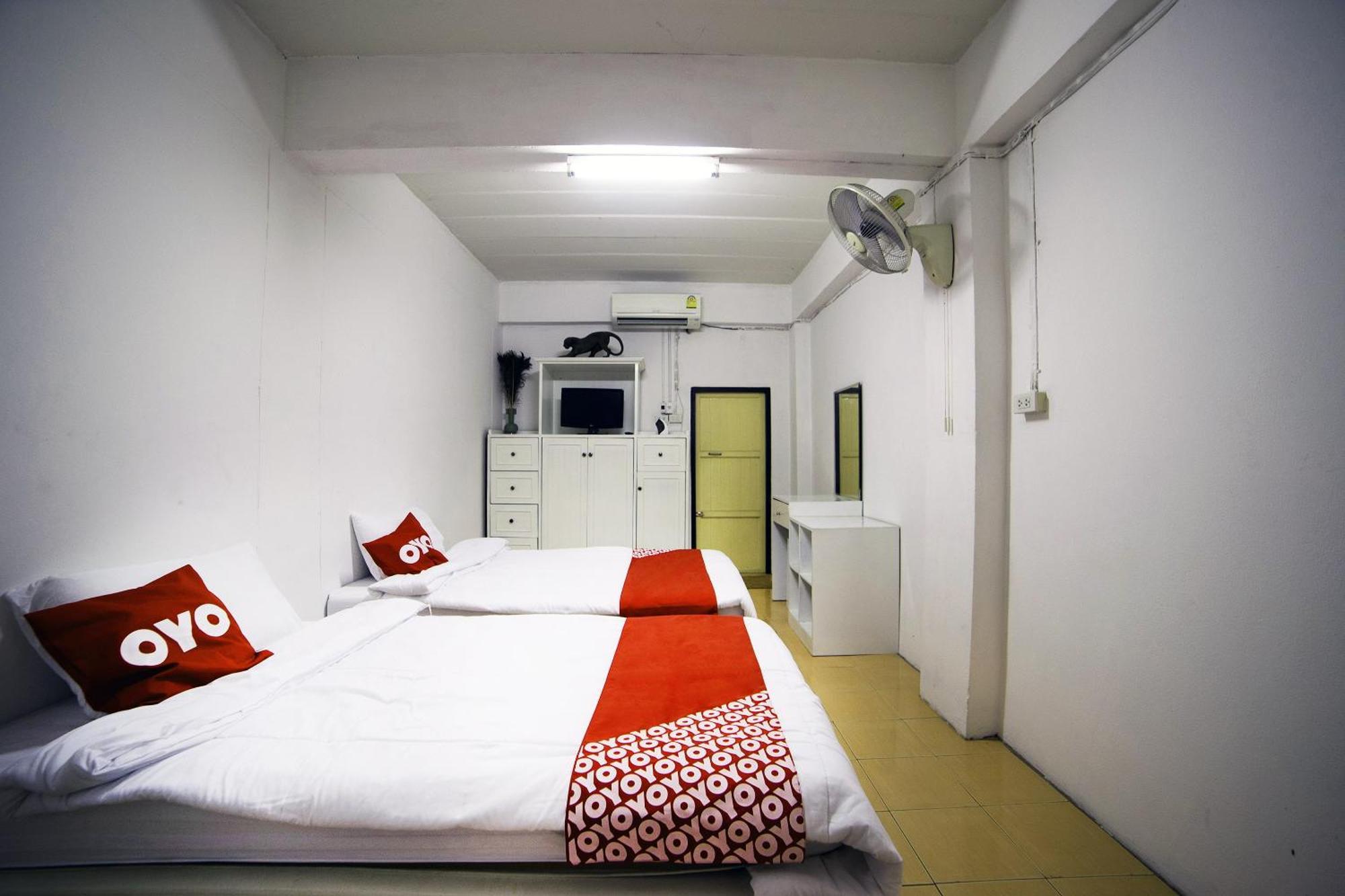 Oyo 560 Chang Hostel Suvarnabhumi Banguecoque Exterior foto